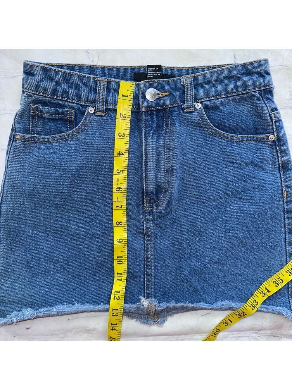 NWOT Women’s/ Junior’s Size Small Forever 21 Raw Hem Denim Blue Jean Skirt - Picture 6 of 6